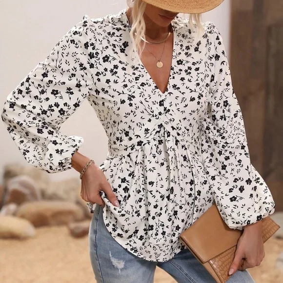 Boho Floral Print Blouse - Picture 2 of 4